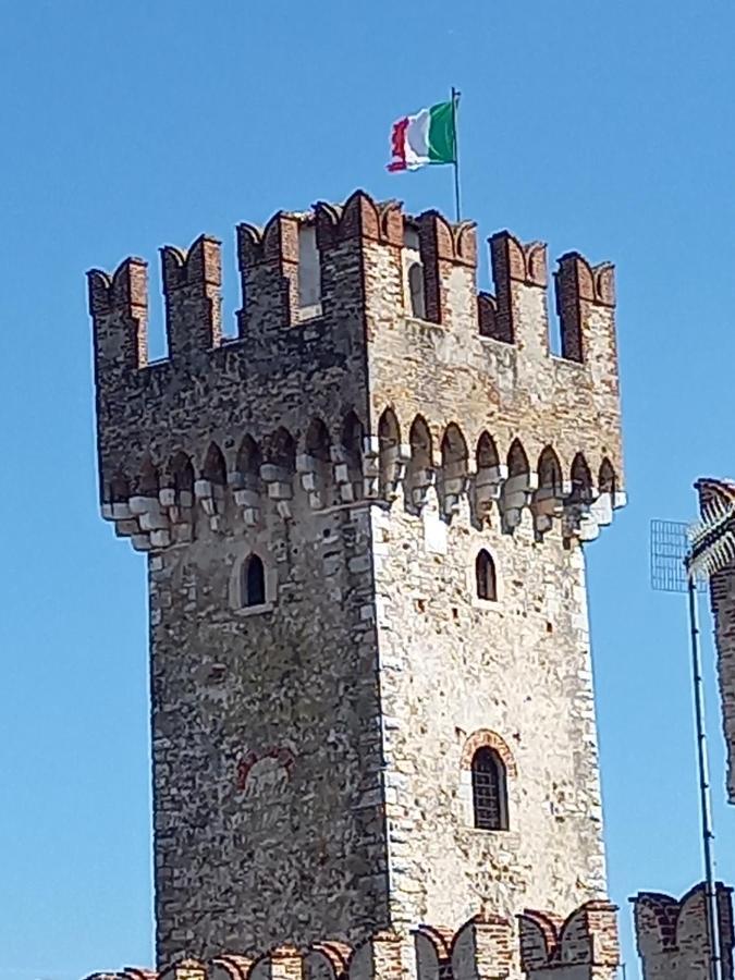 Willa Il Nido Della Civetta Sirmione Zewnętrze zdjęcie
