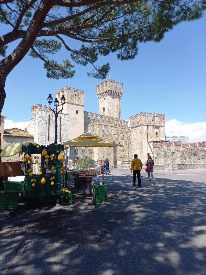 Willa Il Nido Della Civetta Sirmione Zewnętrze zdjęcie